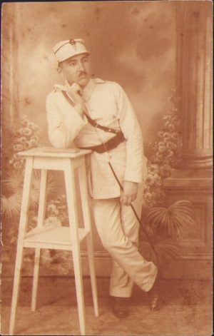 Sublocotenent român în uniformă improvizată, 1919, Sebeș, județul Alba