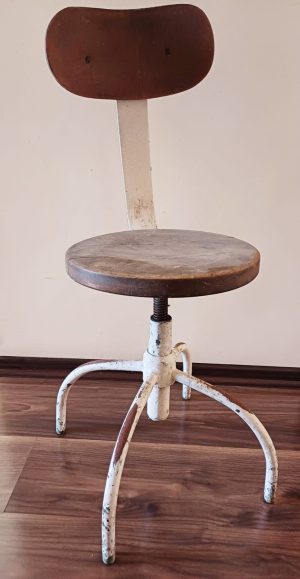 Scaun rotativ din fier, reglabil pe înălțime, pe filet, perioada comunistă
