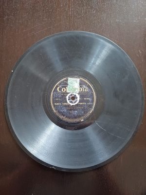 Placă de patefon cu melodii românești Nuntă țărănească partea a 3-a și a 4-a