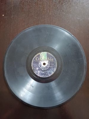 Placă de patefon cu două melodii populare românești