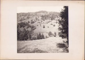 Izvorul Alb, județul Neamț, fotografie de Emmanuel de Martonne, 1921