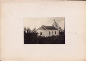 Biserica românească din Micfalău, județul Covasna, anii 1920