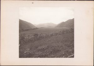 Valea Cernei la Toplița, județul Hunedoara, fotografie de Emmanuel de Martonne, 1921