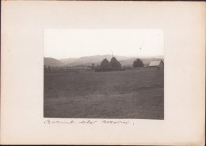 Marginea nordică a Bazinului de la Bozovici, fotografie de Emmanuel de Martonne, 1921