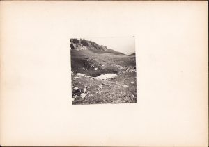 Lac în Munții Retezat, fotografie din timpul excursiei universitare din 1921 de la Cluj