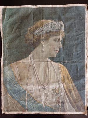 Regina Maria, cromolitografie pe pânză, artist Costin Petrescu, realizată de Revista Artelor Grafice, perioada interbelică