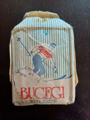 Pachet vechi de țigări Bucegi, plin cu 20 țigarete, Întreprinderea de Țigarete Iași, perioada comunistă - NU ESTE PENTRU CONSUM!