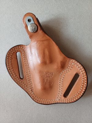 Toc din piele maro Bianchi Shadow #8 S & W Chief pentru revolver