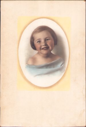 Copil, fotografie colorizată de mari dimensiuni, cca anii 1930