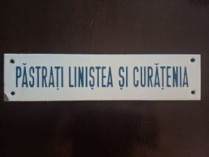 Tablă emailată Păstrați liniștea și curățenia