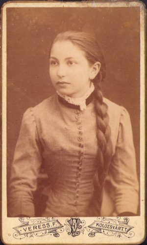 Portret de femeie, studio Veress Ferencz, Cluj