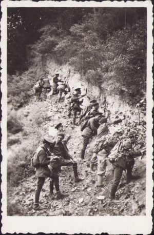 Valea Rea, Câmpina, ofițeri români la studiu geologic, anii 1930