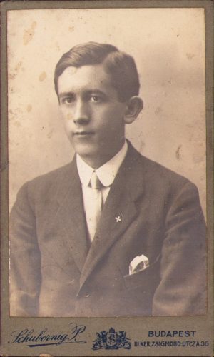 Portret de bărbat, studio Schubering, Budapest