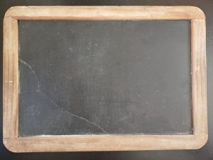 Tăbliță școlară din ardezie cu ramă din lemn, pentru scris cu tibișir (cretă)