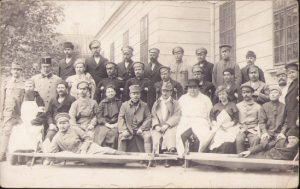 Prizonieri de război ruși răniți la Spitalul militar de rezervă din Eger, Ungaria, 1916