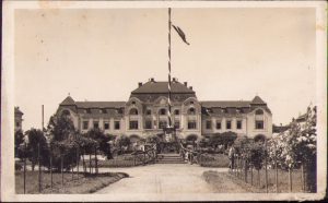 Nagybánya, Országzászló az István király szállóval, carte poștală