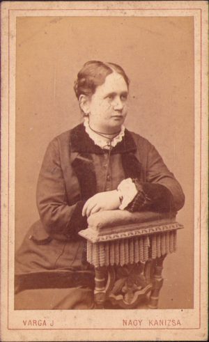 Portret de femeie, studio Varga, Nagy Kanizsa