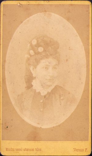 Portret de femeie, studio Veress Ferencz, Cluj