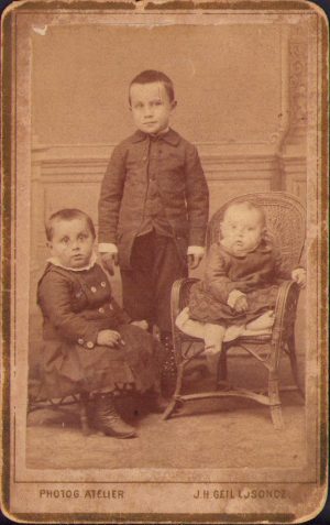 Children, studio Geil József, Losoncz, Lučenec