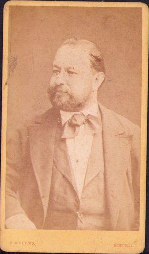 Portret de bărbat, studio Carl Koller, Bistrița