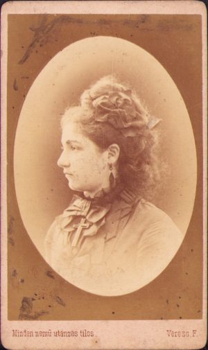 Portret de femeie, studio Veress Ferencz, Cluj