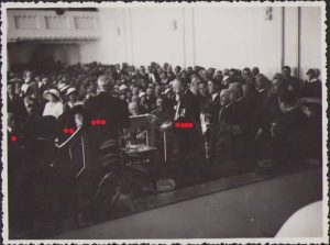 Ministrul Artelor și Cultelor Alexandru Lapedatu, episcopul ortodox Roman Ciorogariu, ministrul Instrucțiunii Publice Constantin Angelescu și episcopul greco-catolic Valeriu Frențiu la Oradea, 1934