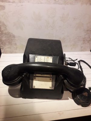 Festung Tischfernsprecher 38 sau 39, Bunkertelefon, telefon militar german, Al Doilea Război Mondial, fabricat în anul 1940, firma Heliowatt