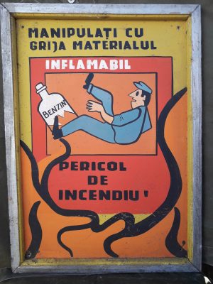 Tablă vopsită protecția muncii, România comunistă
