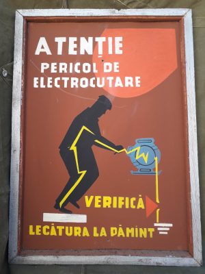 Tablă vopsită protecția muncii, România comunistă