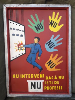 Tablă vopsită protecția muncii, România comunistă