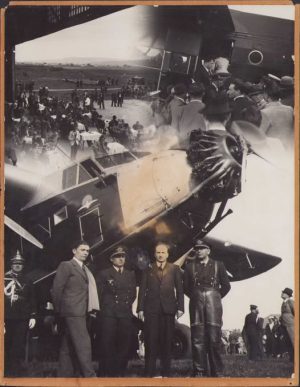 Deschiderea liniei aeriene Cluj-Praga, 11 septembrie 1933, de către compania aeriană cehoslovacă CSA, aerodromul din Someșeni