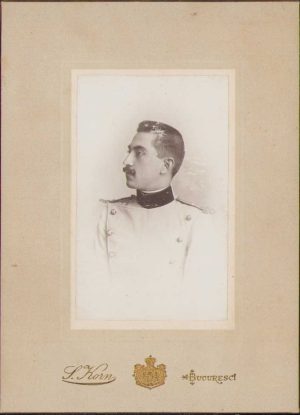 Sublocotenent Mitică Ionescu din serviciul sanitar, 1902, studio Korn, Bucuresci