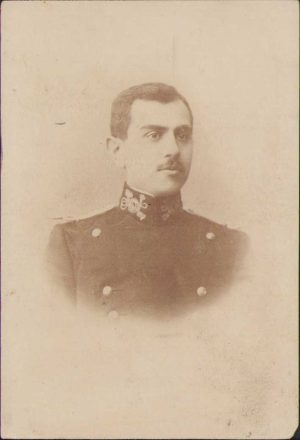 Sublocotenent român de vânători în uniformă model 1895