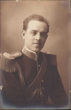 Locotenent român dintr-un regiment de gardă, perioada interbelică