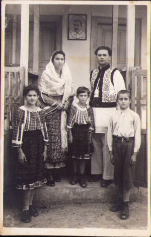 Locotenent în rezervă Constantin R Vlad din Regimentul 7 Vânători, mort în 1941 în luptă la Dalnic, înmormântat la Freudenthal