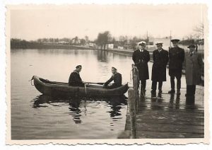Barca de asalt MAN model Lt-col Stan Vasile, brevet regal român nr 29534/1939, fabricată la Aquila Româno-Americană din București, la teste pe Lacul Tei, București