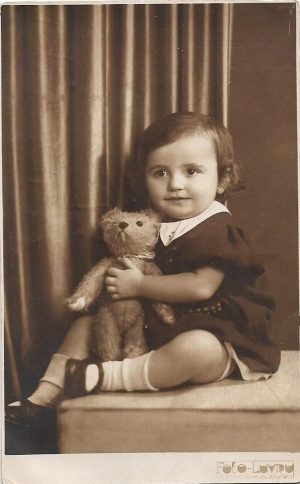 Fotografie studio Luvru, București, 1938