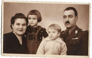 Subofițer român cu bareta Crucii de Fier și a medaliei Centenar Carol, 1942, studio Angelo