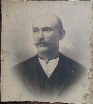 Învățătorul Vasile Blaga din Lancrăm, județul Alba, rudă cu poetul Lucian Blaga, circa primii ani ai secolului al XX-lea