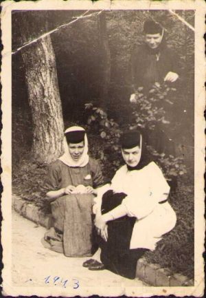 Maici-infirmiere, 1943, Spitalul Regina Elisabeta, București