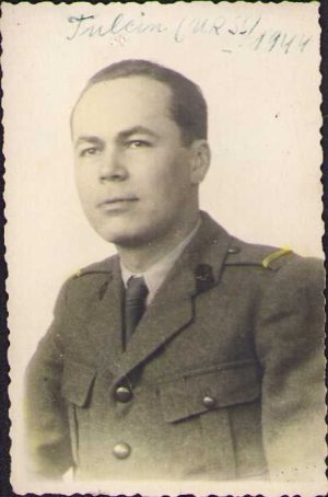 Medicul militar român în Transnistria, 1944, fotografie colorizată
