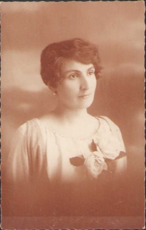 Portret de femeie, studio Kalmár Gyula, Caransebeș