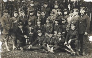 Elevi în uniformă de la Școala Silvică Medie Casa Verde din Timișoara, 1921