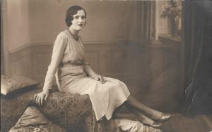 Damă, studio Feldman, 1932