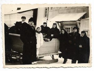 Măicuțe de la Mănăstirea Pasărea, comuna Brănești, anii 1930