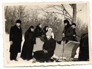 Măicuțe de la Mănăstirea Pasărea, comuna Brănești, anii 1930