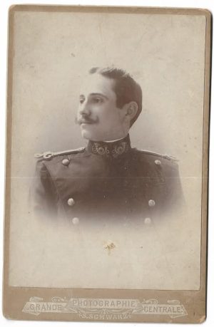 Sublocotenent român de vânători, uniformă model 1895, studio Schwarz, Bucarest