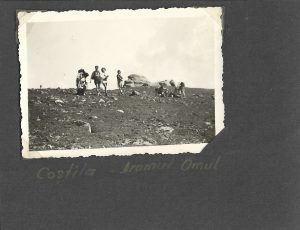 Coștila, Drumul Omul, anii 1940, studio Bavaria, București