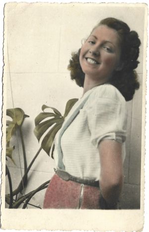 Fotografie colorizată din perioada regalității, România