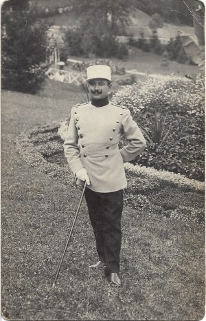 Căpitan român în uniformă model 1895